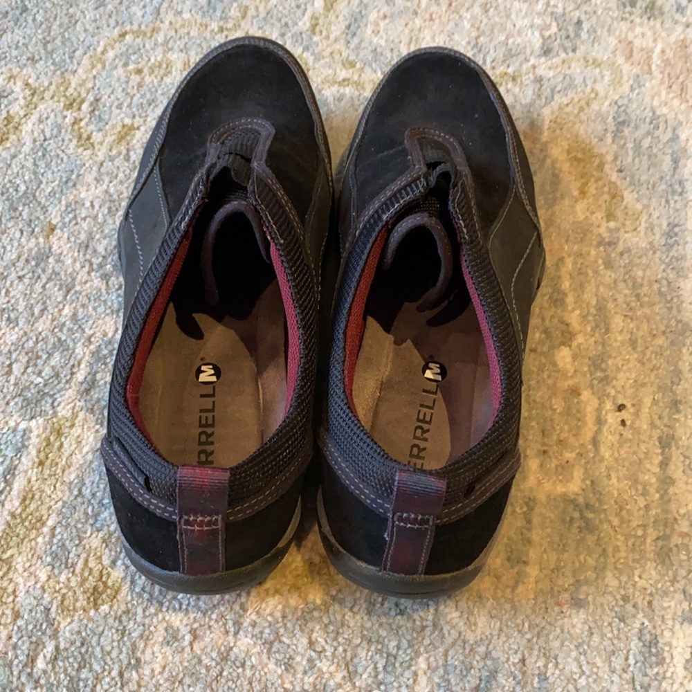 Merrels, 8.5 - Picture 3 of 6